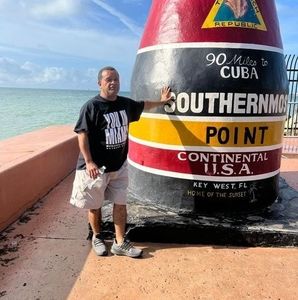 Meet your Posher, Alvaro